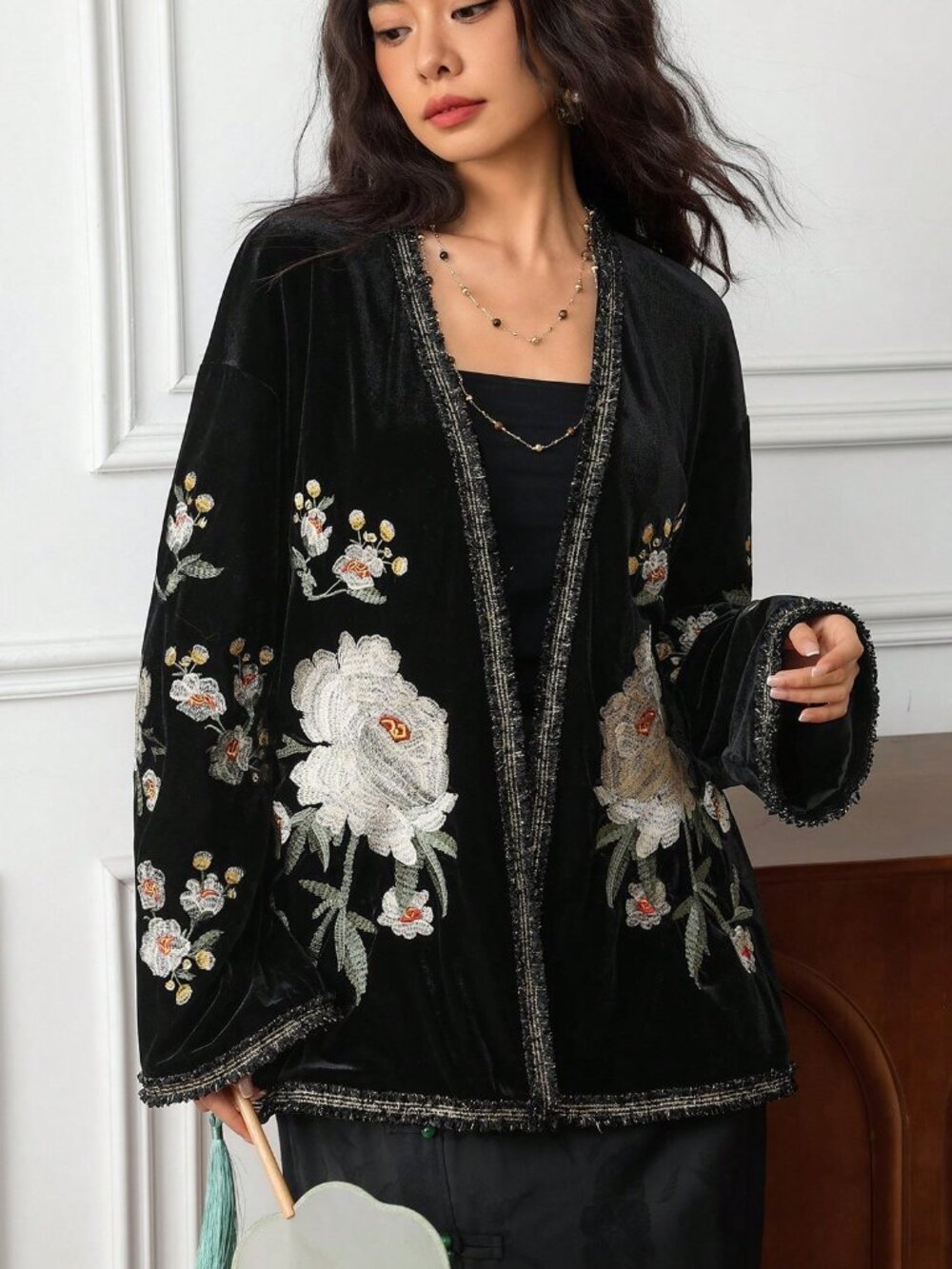 Black Chic Women's Embroidered Floral long Sleeve Jacket - Picture 3 of 8